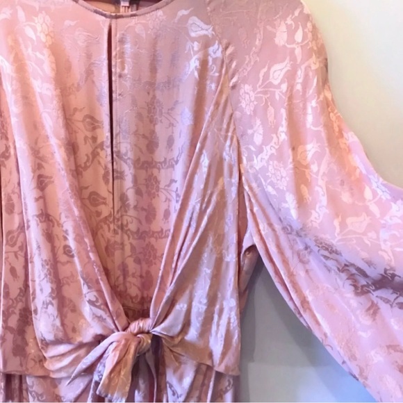**SOLD** Topshop Blush Pink Satin Dress worn once - Picture 7 of 7